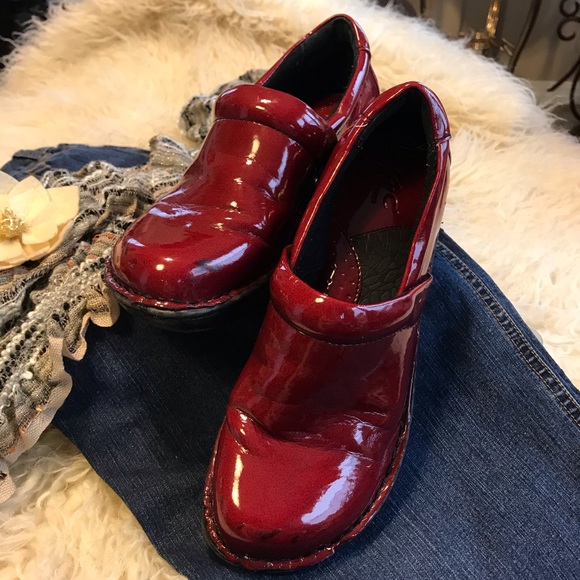 boc black patent leather clogs